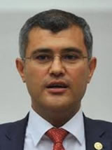 Akın Üstündağ Akın Üstündağ